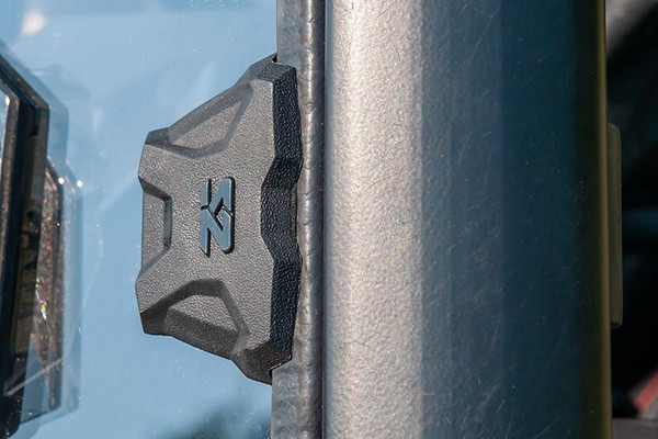 Seizmik Polaris General Scratch Resistant Polycarbonate Toolless Versa-Vent Windshield