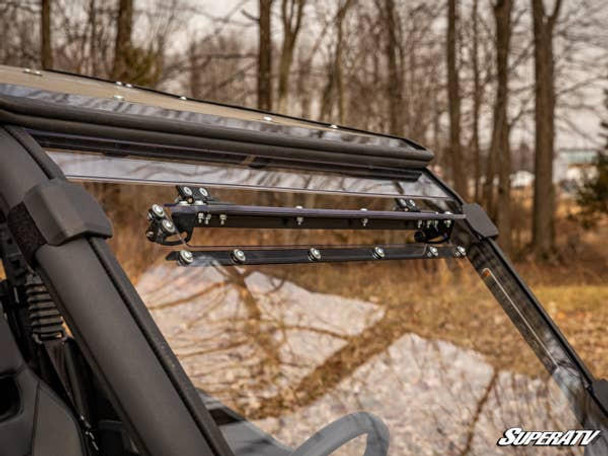 SuperATV Can-am Commander Scratch-resistant Vented Full Windshield UTVS0011589