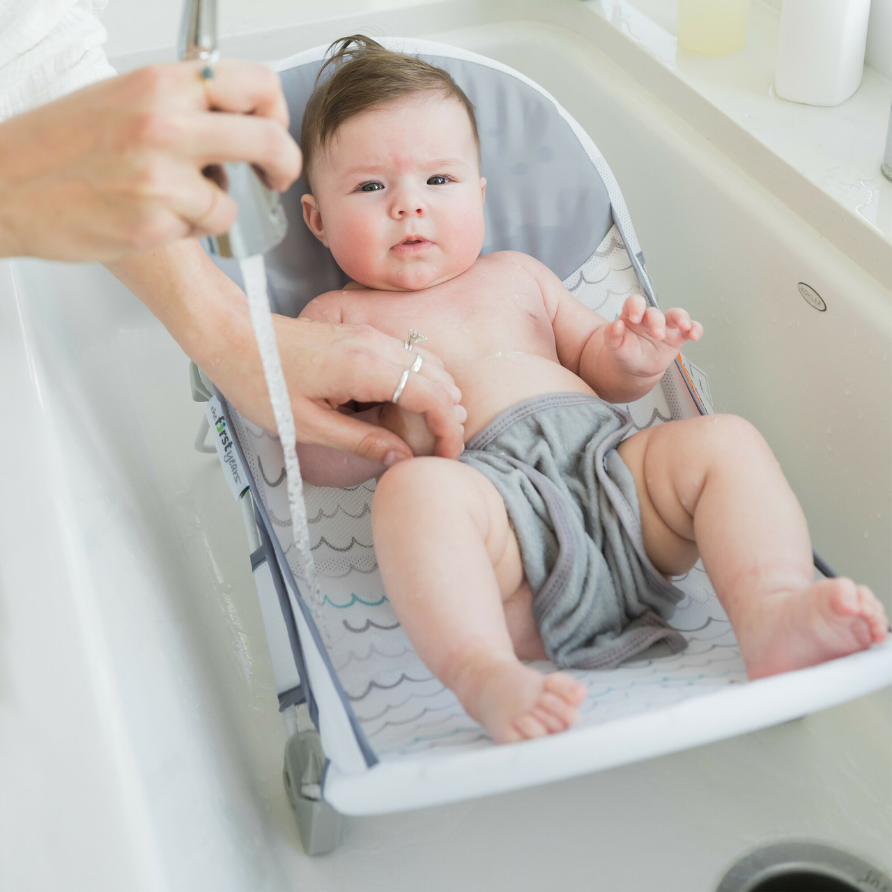 Sure Comfort™ Folding Baby Bather [Y7886A1] - The First Years