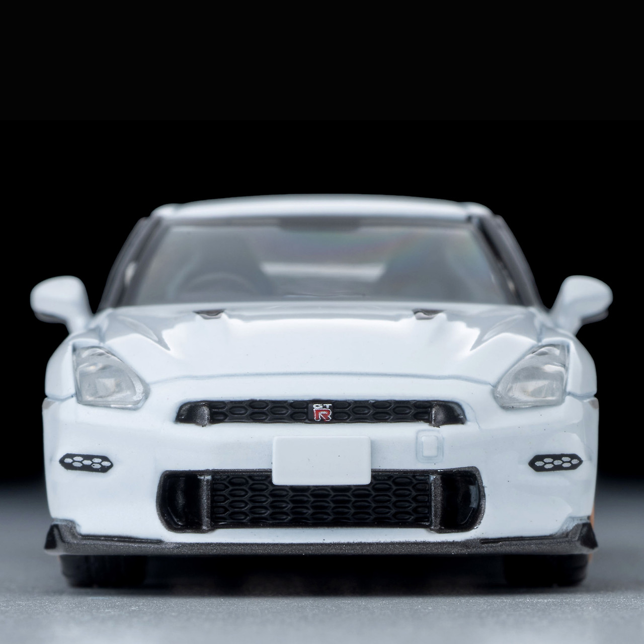 Amazon | Inno Models 1/64 ニッサン GT-R (R35) Year Of The