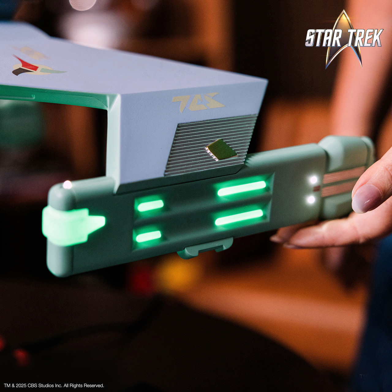 1:350 KLINGON D7 Battle Cruiser from STAR TREK™