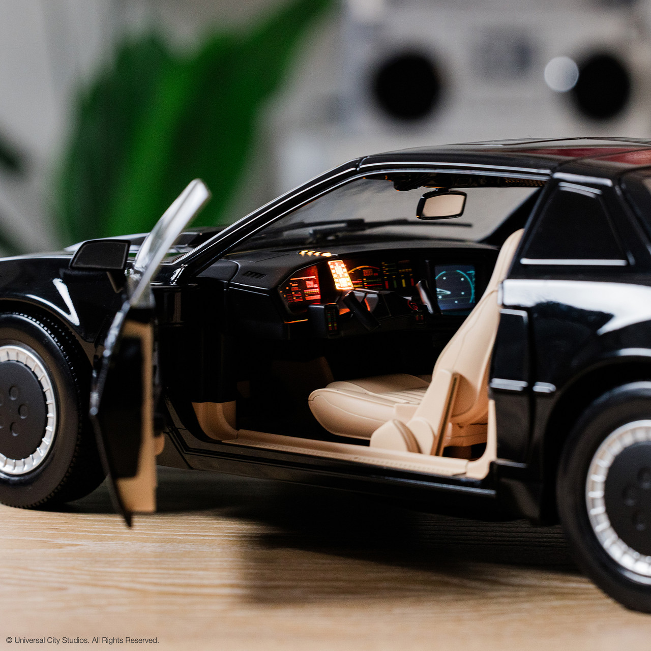 1:10 K.I.T.T. from KNIGHT RIDER™