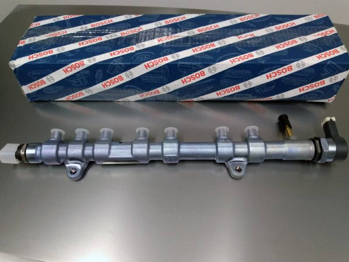 Bosch Fuel Rail (Left Side) - 0445218017 - 2011-2019 Ford 6.7L Powerstroke RB40445218017