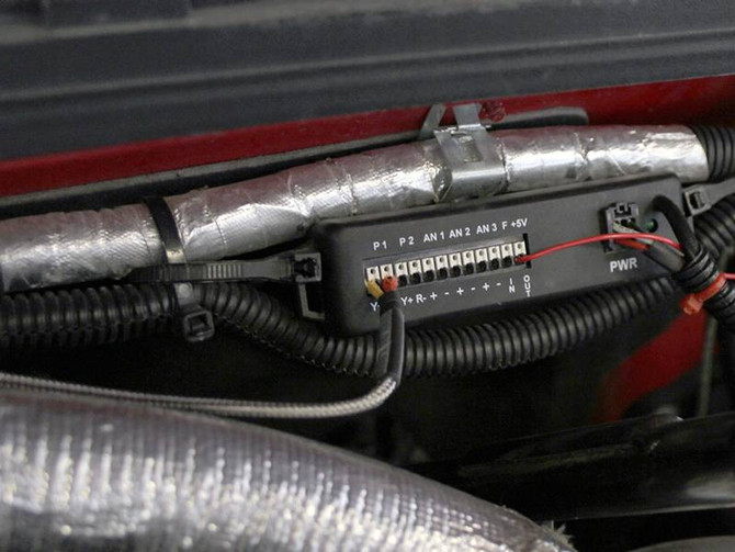  Bully Dog 40384 -Pyrometer and Sensor Docking Station Kit for GT, PMT, Mini Maxx, Black Maxx 