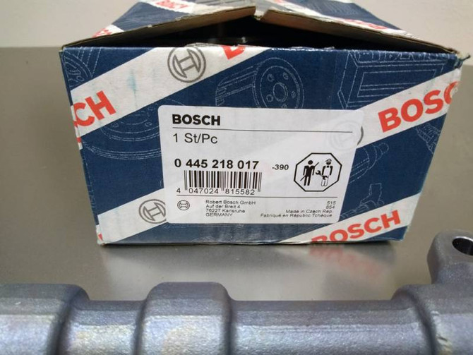 Bosch Fuel Rail (Left Side) - 0445218017 - 2011-2019 Ford 6.7L Powerstroke RB40445218017