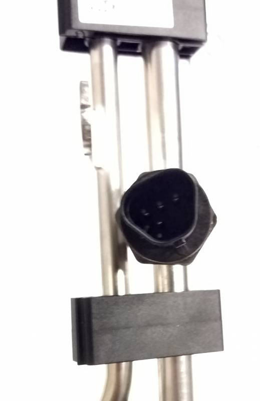 Ford Injection Pump Supply Line w/ Sensor for 17-19 Ford 6.7L