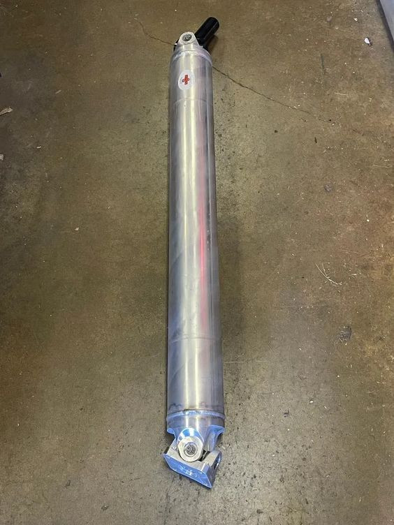 Driveline 1 Carbon Fiber Driveshaft (2015 - 2026 F150 4WD RCSB)