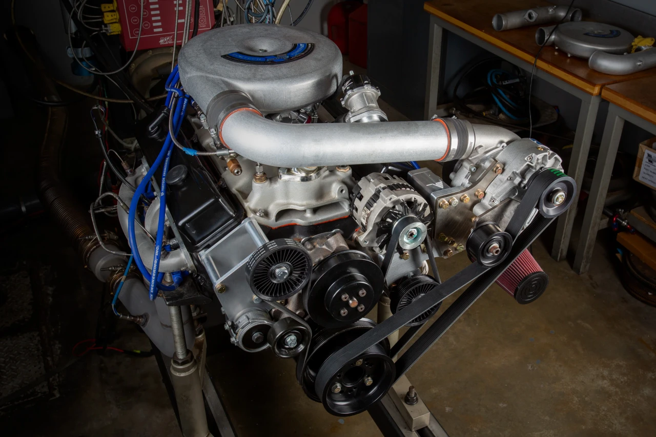 Vortech V-3 Si-Trim latest revision supercharger system for Small Block Chevy