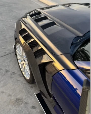 MAZ GTD Fenders - Fiberglass w/ Carbon Vent (2015 - 2017 Mustang) MAZ-1517-GTD-PCF