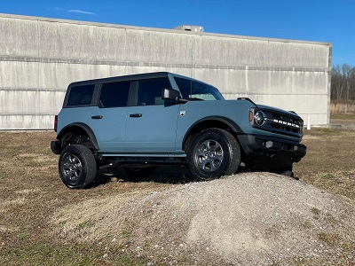 2021-bronco-big-bend-stock-lift-side-view.jpg