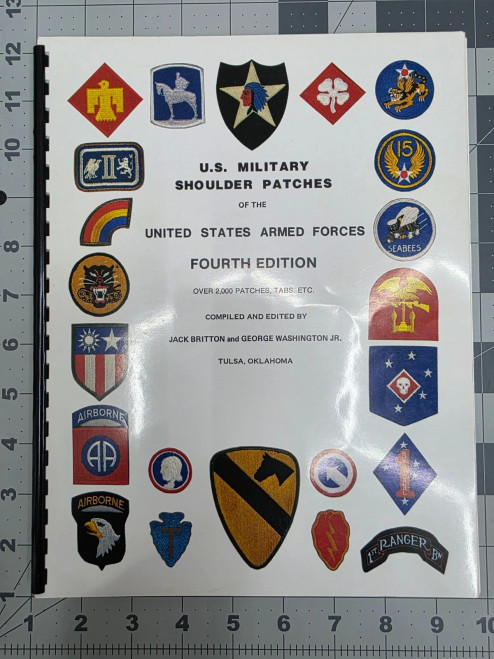 Share US Military Shoulder Patches of the United States Armed Forces 4th Edition 1985