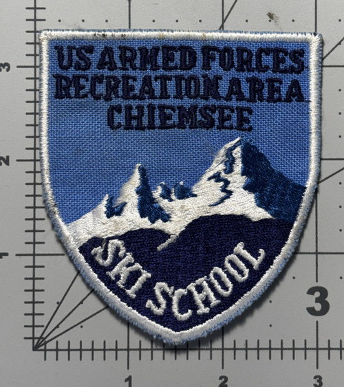50's U.S. Armed Forces Recreation Center Berchtesgarden Chimsee Patch Inv# K8843
