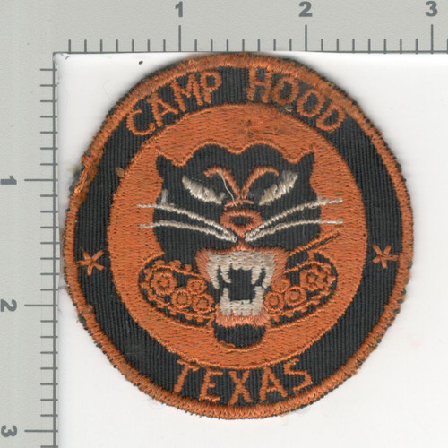 Gold Features WW 2 US Army Camp Hood Texas Tank Destroyer Twill Patch Inv# K2944