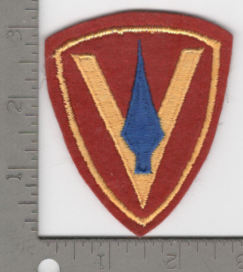 Dark Red WW 2 USMC 5th Marine Division Wool Patch Inv# N1016