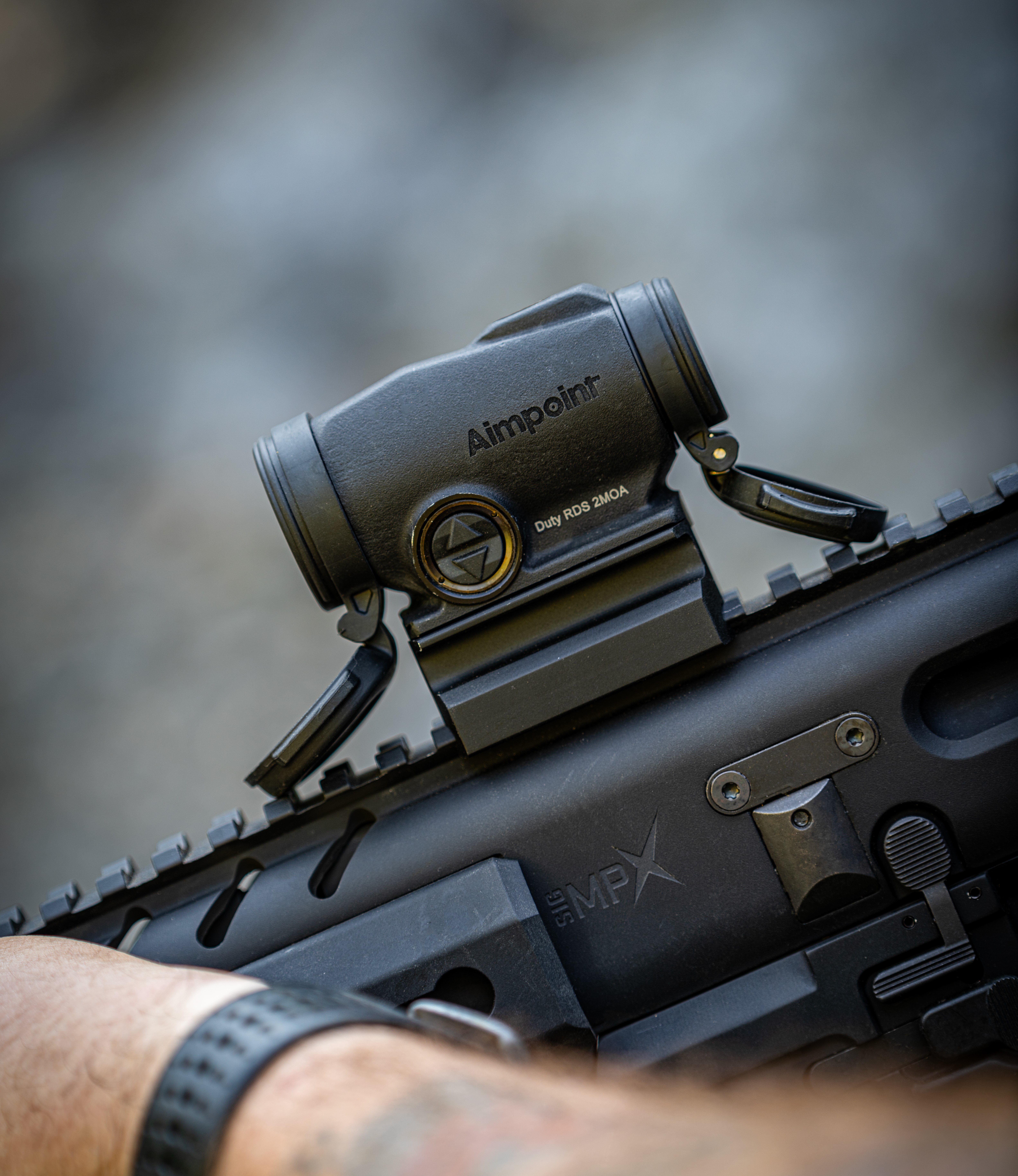 FBI SELECTS AIMPOINT® DUTY RDS AND AIMPOINT® COMPM4s FOR RIFLE RED DOT ...