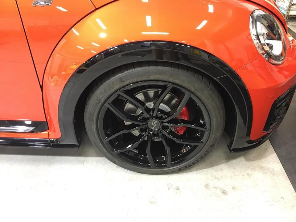 Racingline R360 8.5J x 19inch Alloy Wheels - Gloss Black - JCR LEEDS