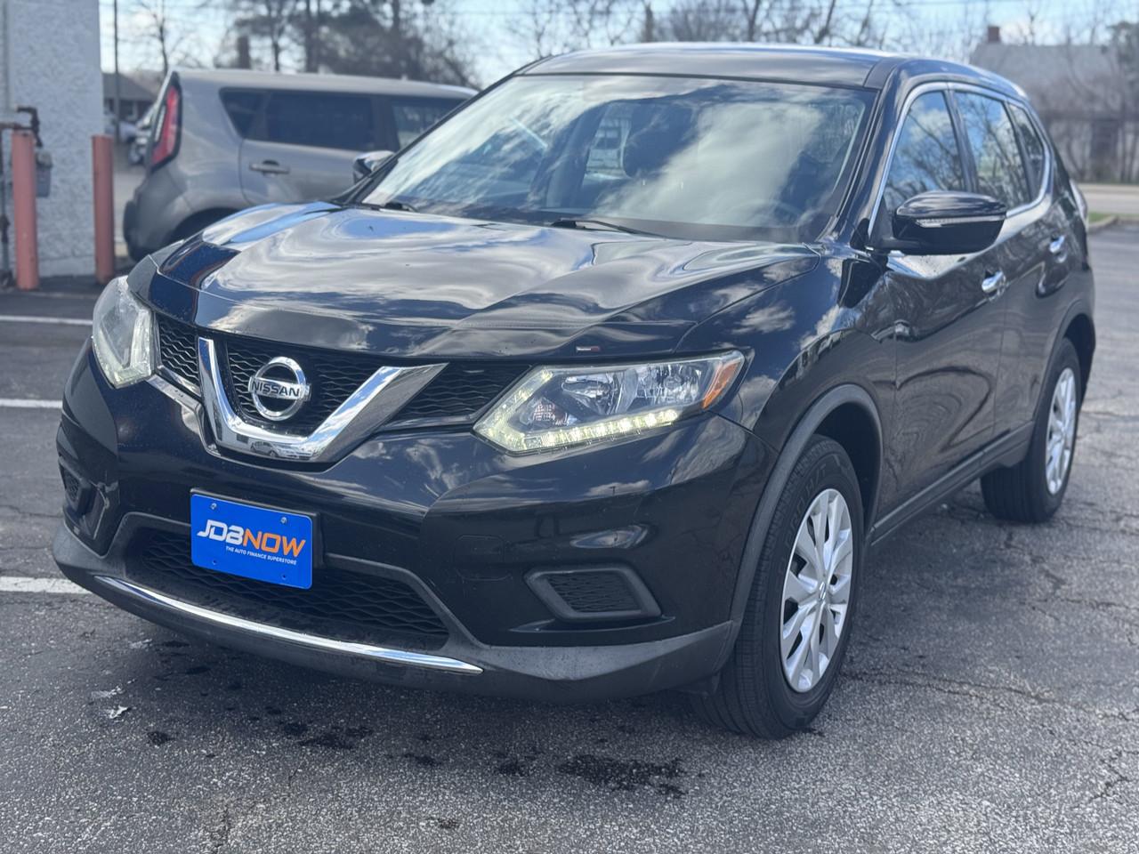 2015 Nissan Rogue S's photo