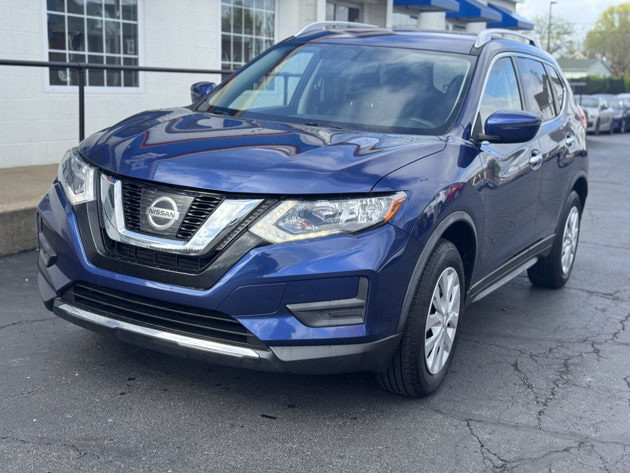 2017 Nissan Rogue S's photo