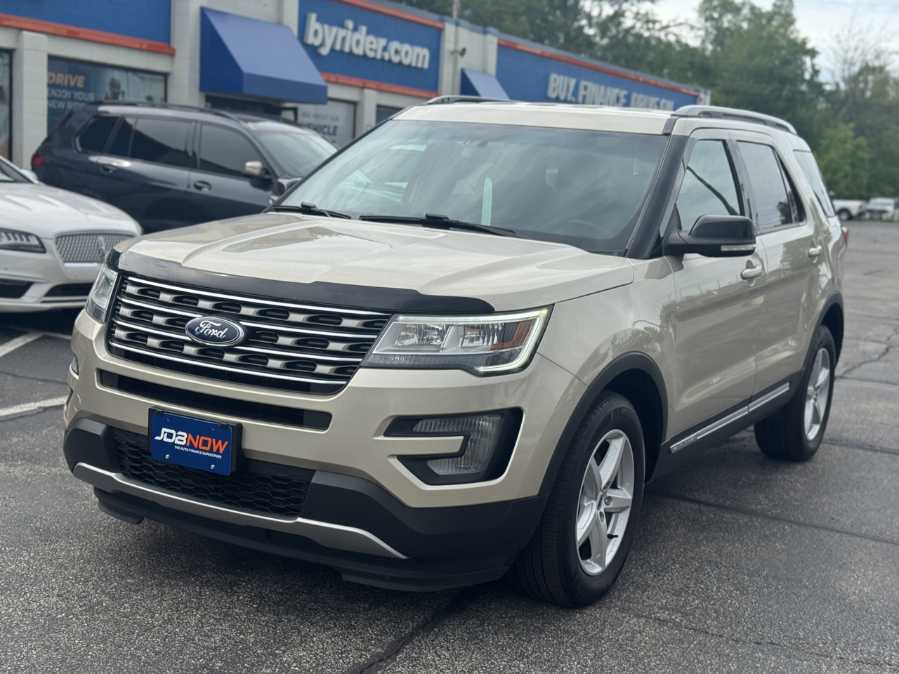 2017 Ford Explorer XLT's photo
