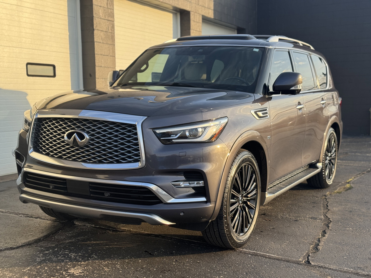 2019 INFINITI QX80 Limited's photo