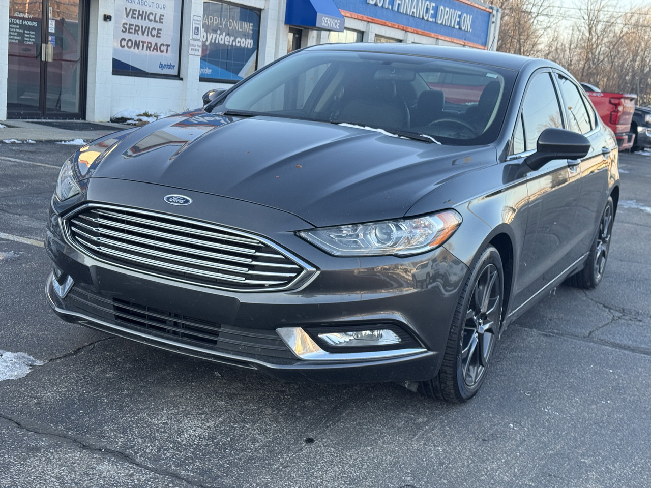 2018 Ford Fusion SE's photo
