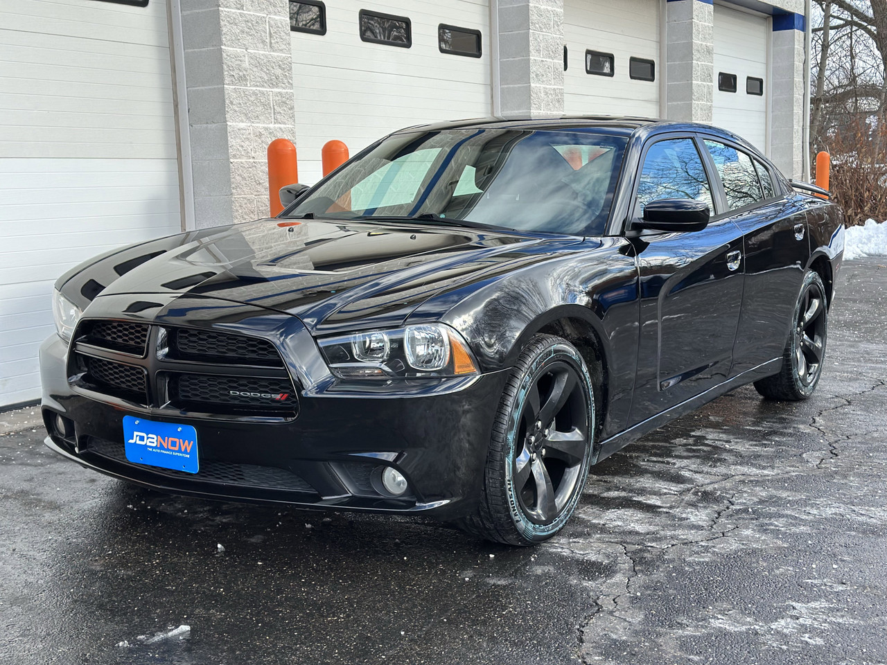 2013 Dodge Charger SXT's photo
