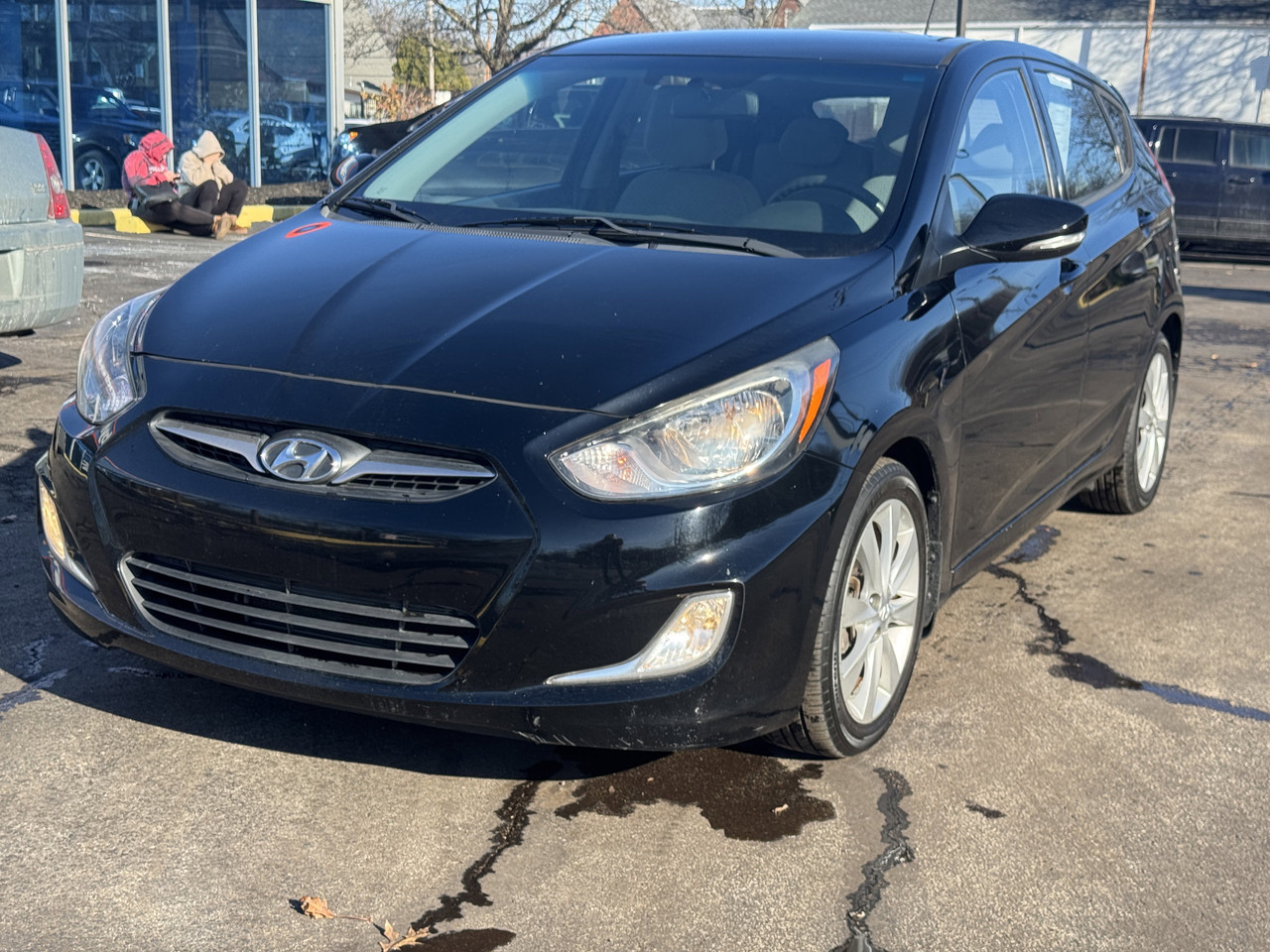 2013 Hyundai Accent SE's photo