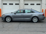 Volkswagen Passat 2017 A11240