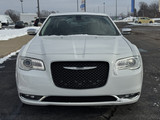 Chrysler 300 2016 M8769