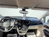 Chrysler Pacifica 2017 AM812