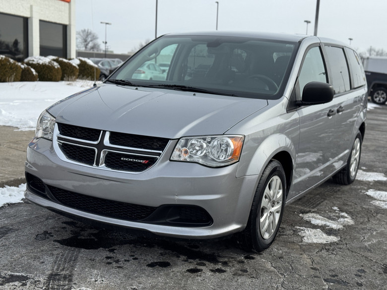 Dodge Grand Caravan 2019 M8855