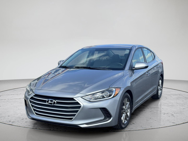 Hyundai Elantra 2017 M8917