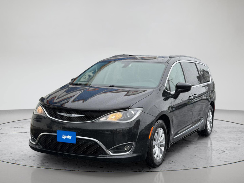 Chrysler Pacifica 2017 C5336