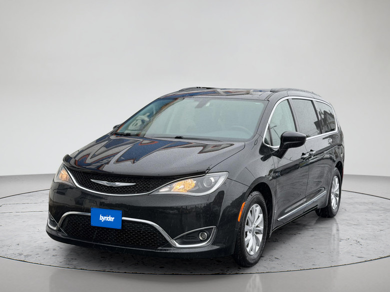 Chrysler Pacifica 2017 C5336