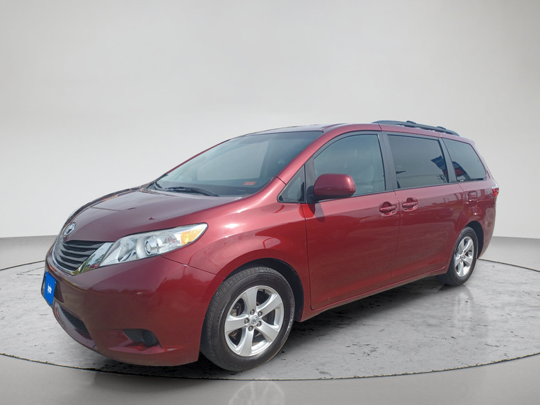 Toyota Sienna 2015 A11760