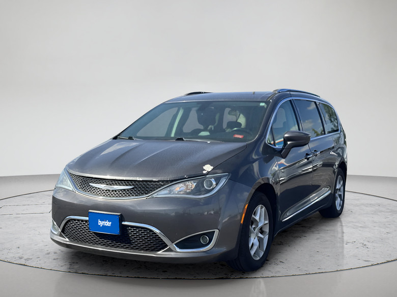 Chrysler Pacifica 2017 M9134