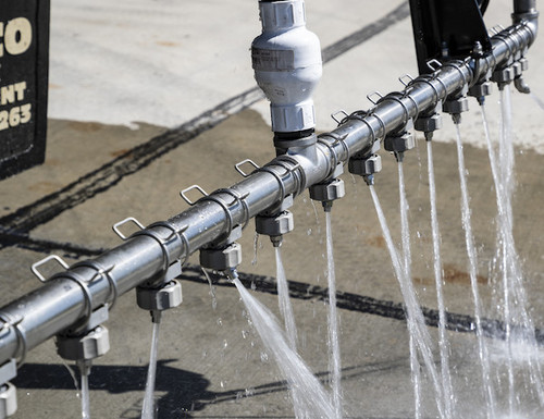 1065 Gallon Hydraulic Anti-Ice System with One-Lane Spray Bar and Manual Application Rate Control