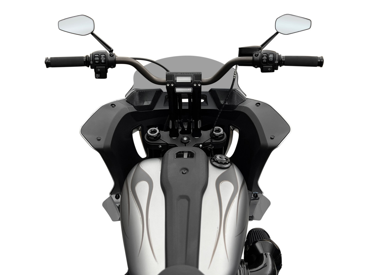 Kodlin Fastback Risers 10“ for M8 Softail with a Digital Speedo ...