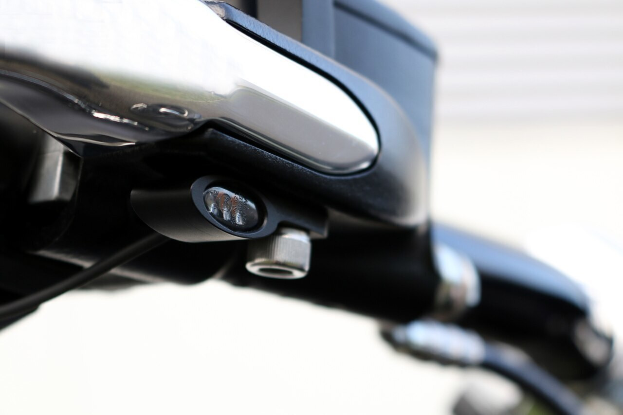 t*o様 KODLIN K68460 Universal Elypse Turn Kodlin Universal Elypse LED Turn Signals in Chrome - Blow Out Sale