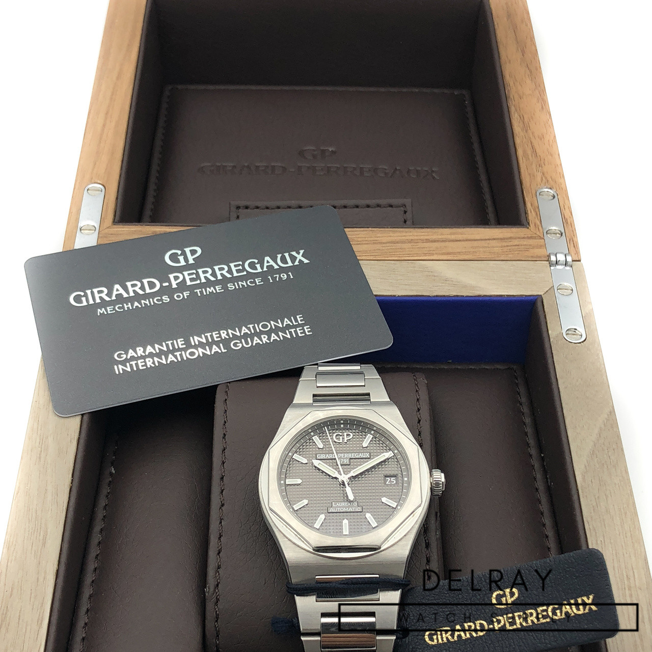Girard Perregaux Laureato 