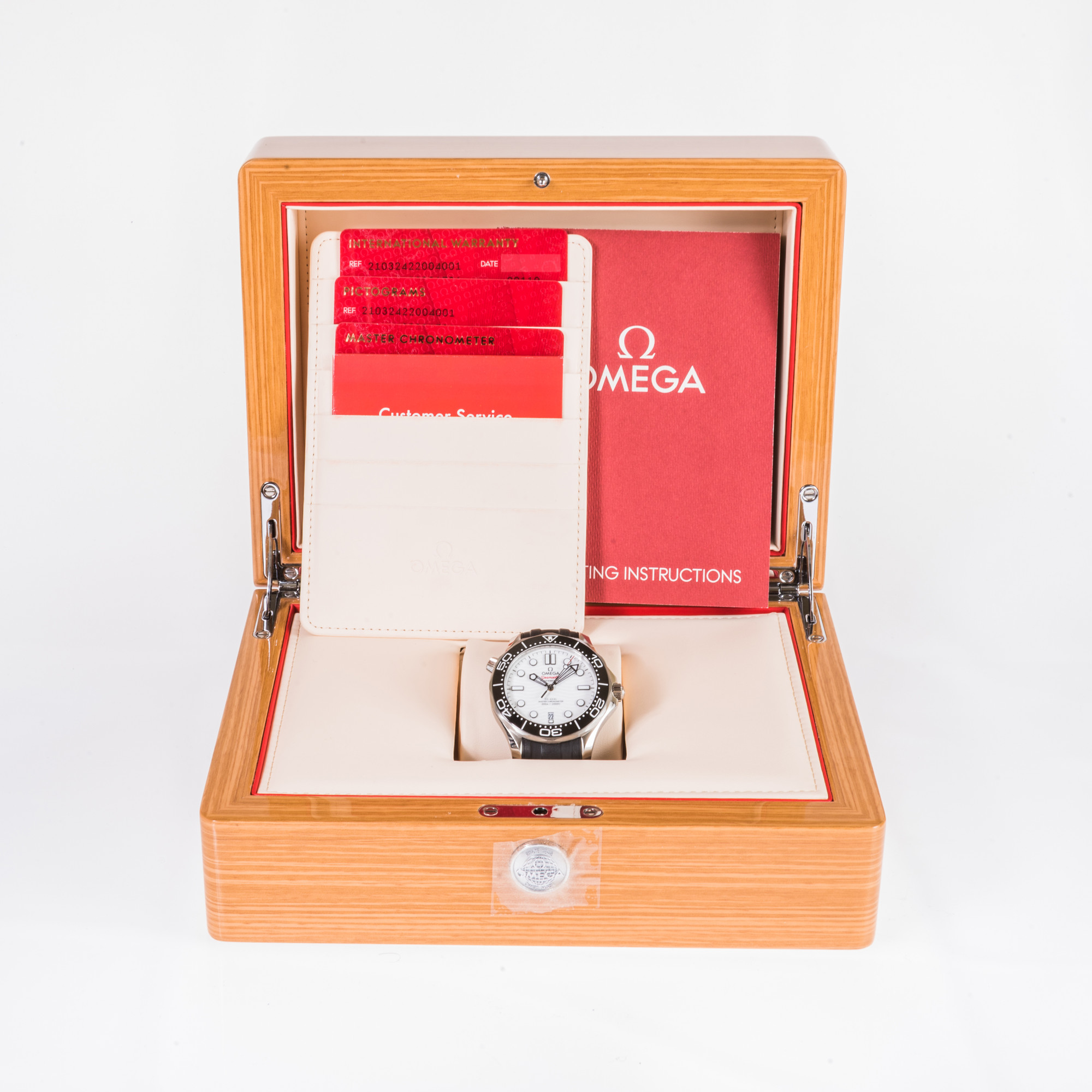 Omega Seamaster Diver 300M Co-Axial Master Chronometer 42mm *White Dial*