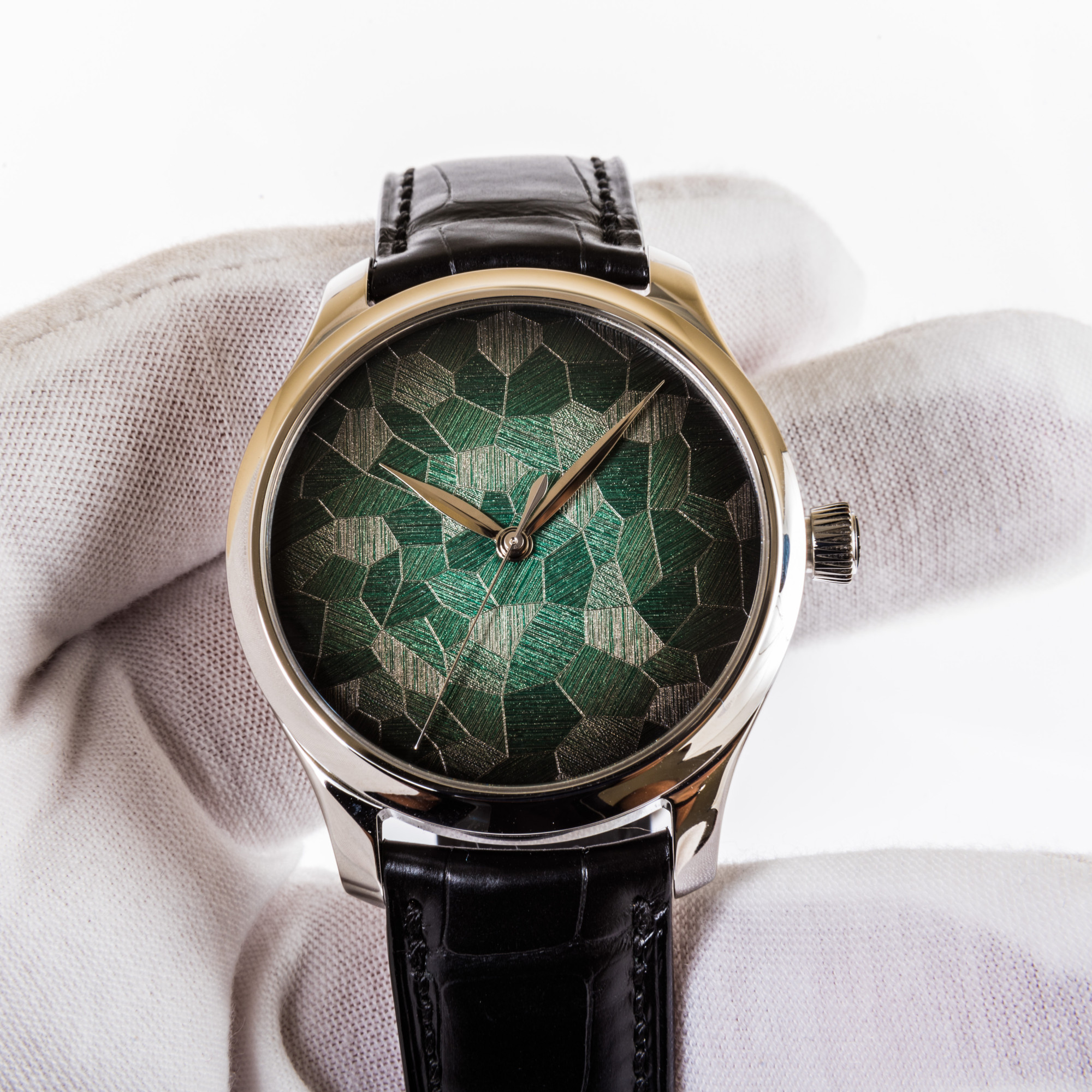 H Moser Endeavour Centre Seconds 'Mosaic Green fumé dial' *Limited Edition* *2022* *UNWORN* *WIRE ONLY*