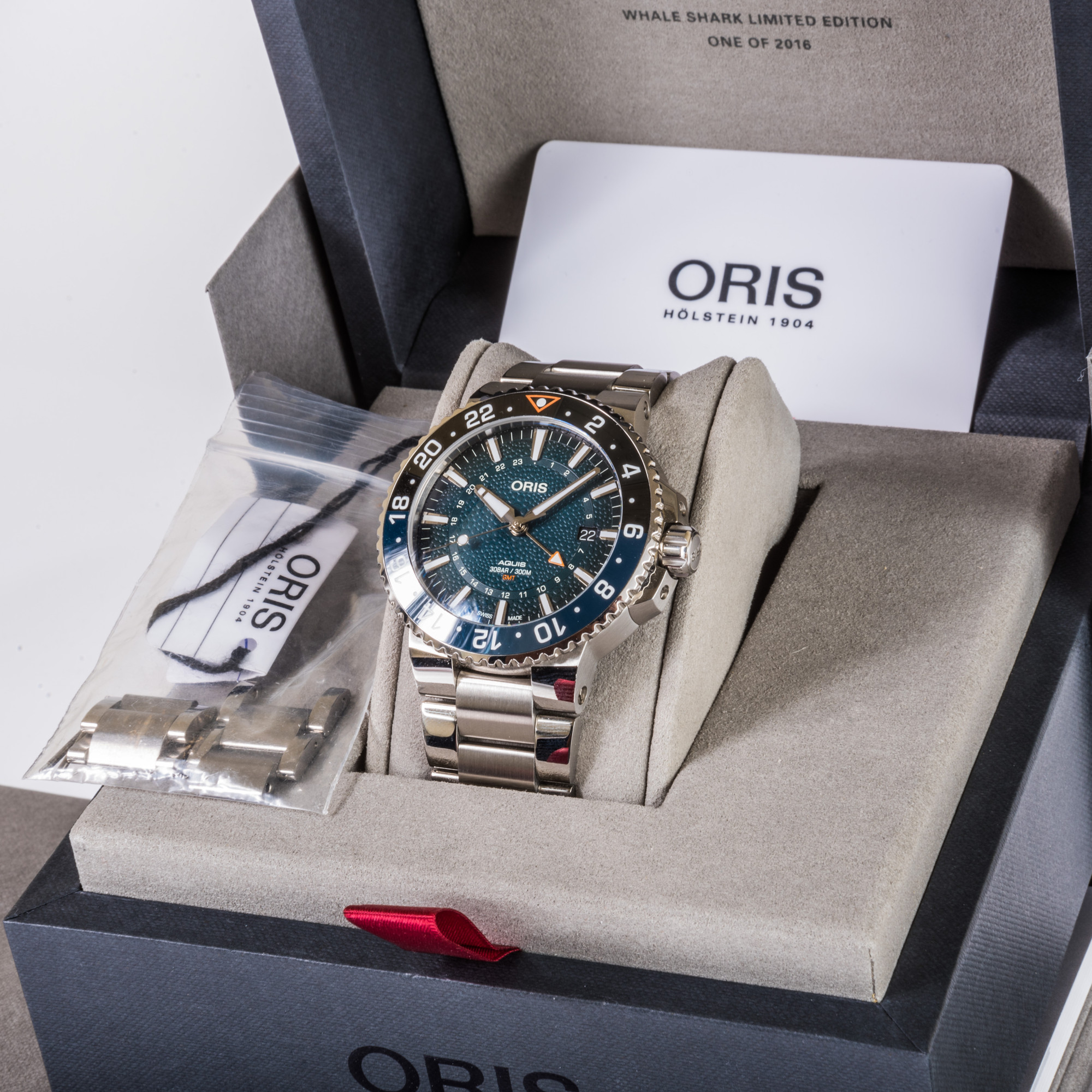 Oris Aquis GMT Whale Shark *Limited Edition* *Blue Dial*