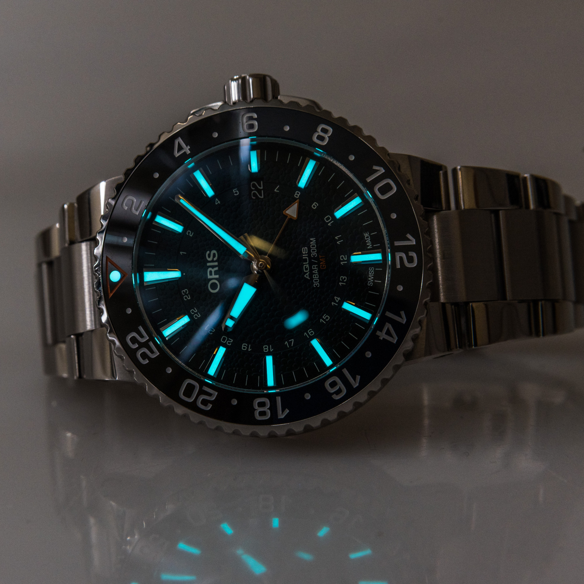 Oris Aquis GMT Whale Shark *Limited Edition* *Blue Dial*