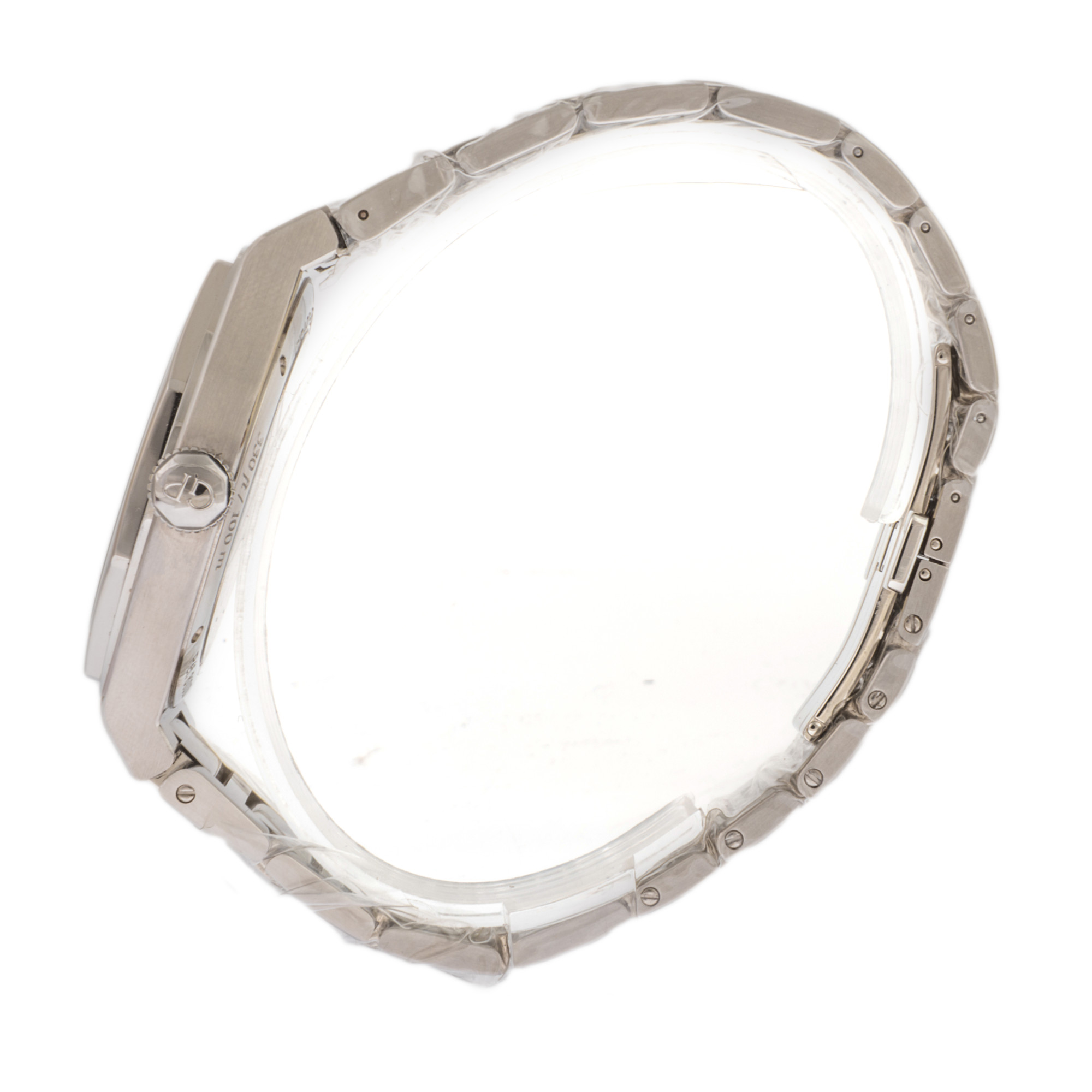 Girard-Perregaux Laureato UAE *Tiffany-Colored Blue dial* *UNWORN* *Limited Edition* *WIRE ONLY*