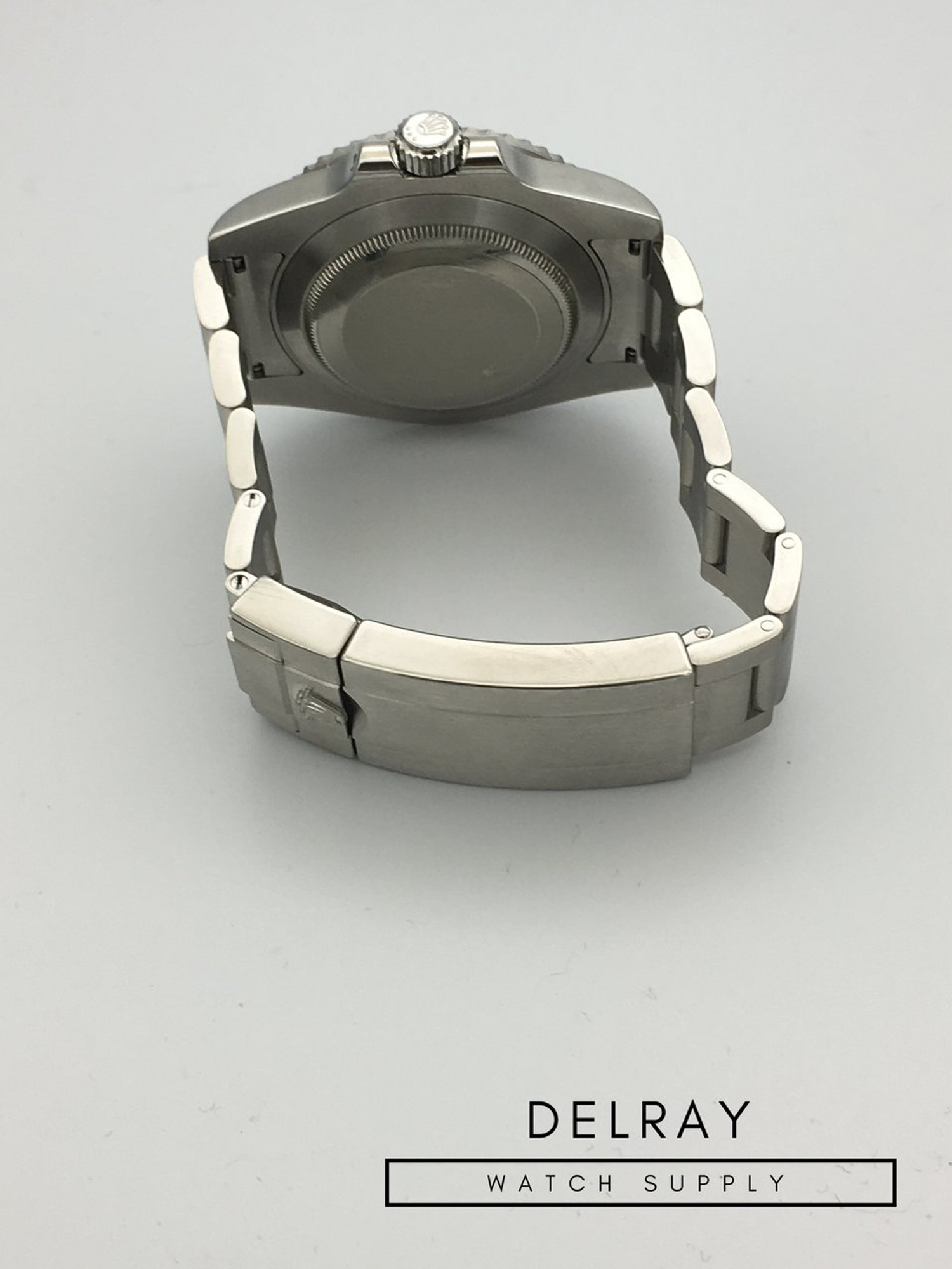 Rolex Submariner "Hulk" 116610LV 2