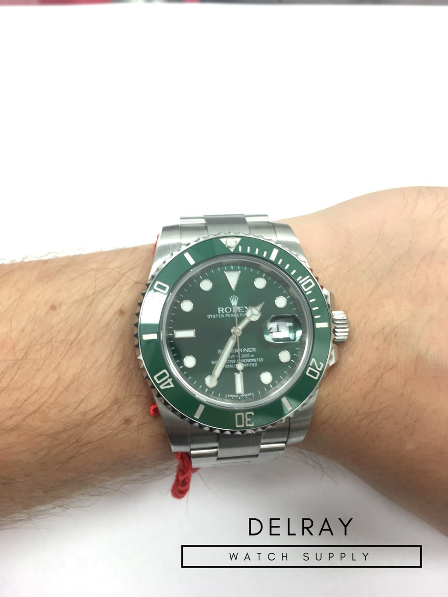 Rolex Submariner "Hulk" 116610LV 2