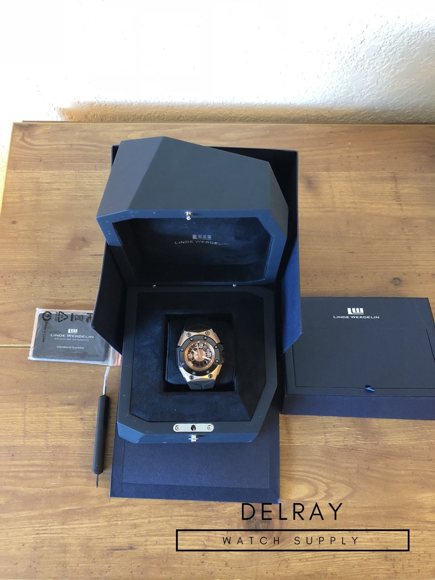 Linde Werdelin Oktopus II Moon Rose Gold