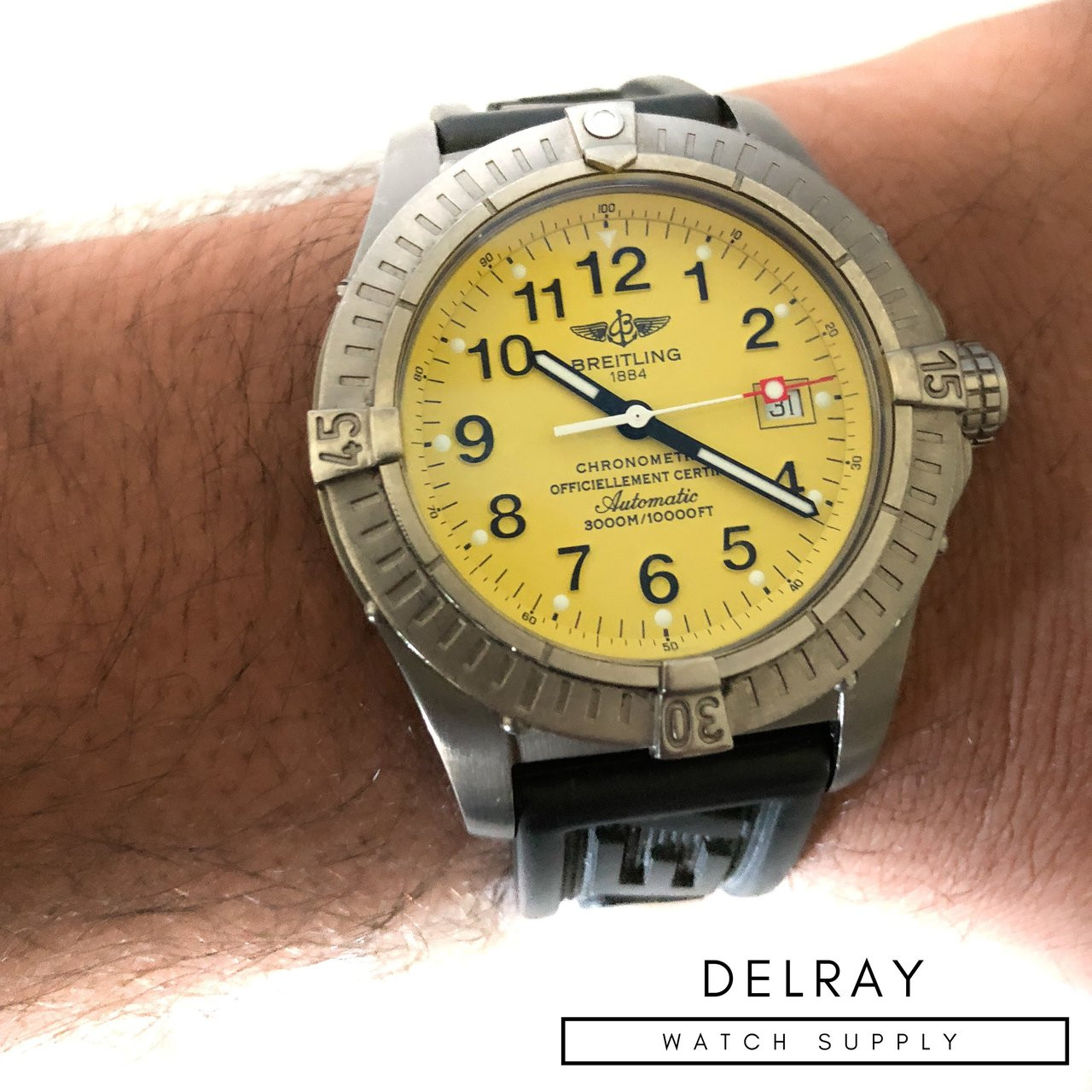 Breitling Avenger Seawolf Titanium 1