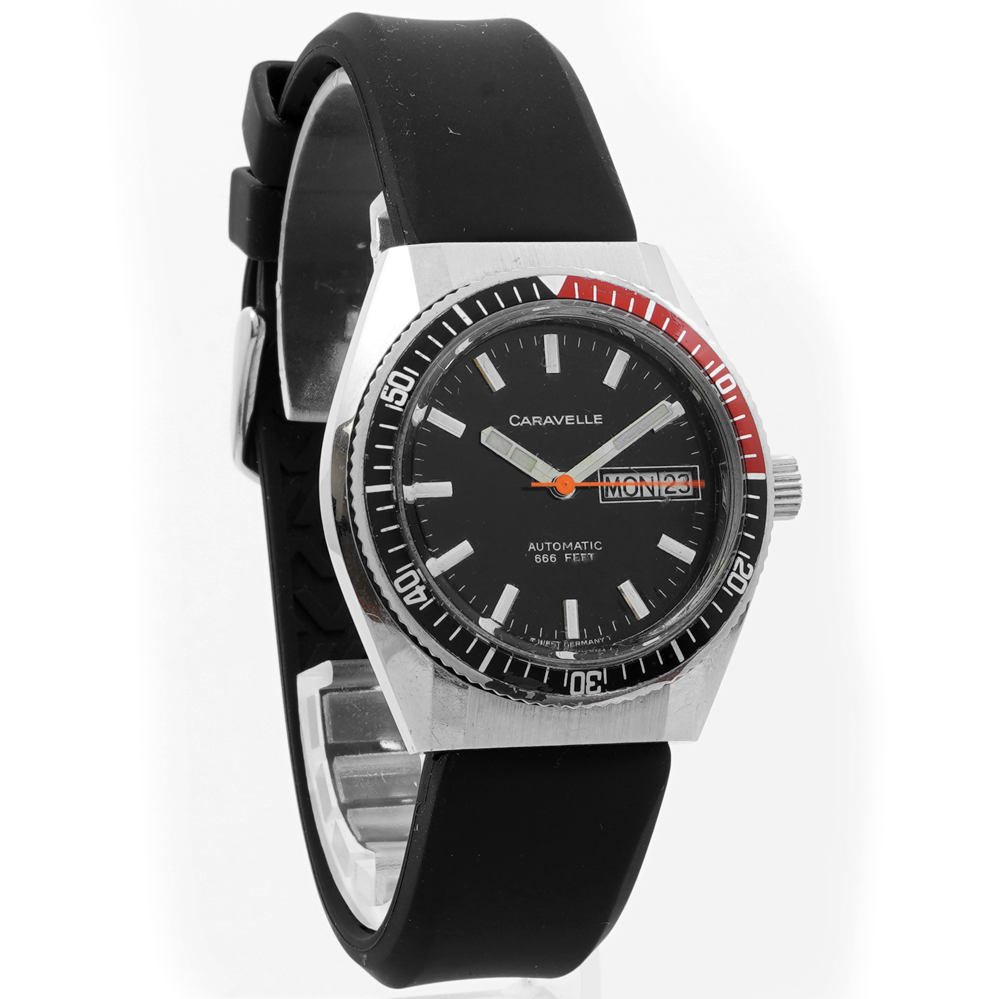 Bulova Caravelle 666 Devil Diver Day Date Coke Bezel *Vintage* - Inventory 8503